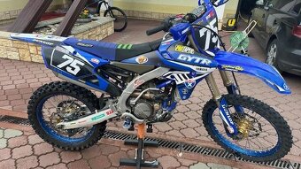 YAMAHA YZF 250 - 5