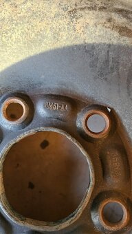 ZIMNÍ PLECHOVÉ DISKY FORD FOCUS  15" - 5