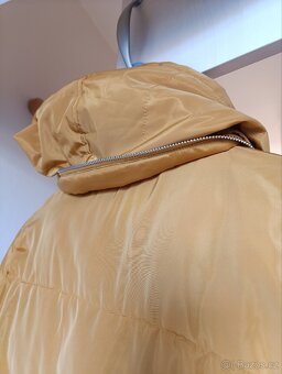 Zimní bunda dámská,hořčicová barva,s kožíškem,kapucí - 5