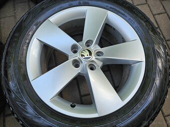 Kola alu zimní Škoda 5x112 Kodiaq R17 7J ET40 Tiguan 565 - 5