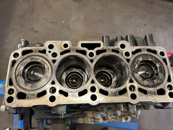 Blok motoru cfh 2.0 TDi - 5