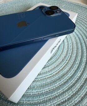 iPhone 13 128 GB - modrý - velmi dobrý stav - 5