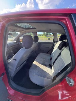 Ford Fiesta 1.3i - 5