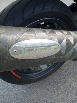 Kawasaki ZR 750 F - 5