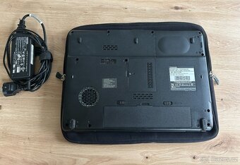 Toshiba Satellite L300-129 - 5