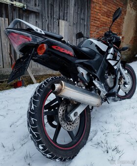 Honda cbr125r - 5