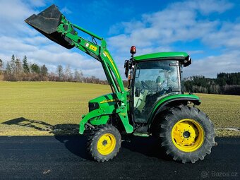 Komunální traktor JOHN DEERE 4720 - 5