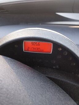 Peugeot 807 2.0i - 5