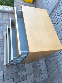 Prodám komodu IKEA MALM - 5