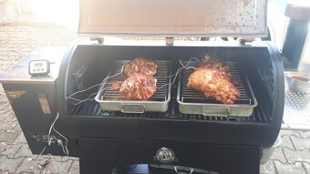 BBQ pelety Buk 9,07 Kg / 20 LBS - 5
