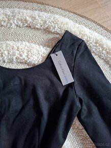 Černé šaty Calvin Klein - 5