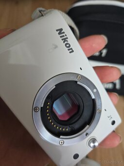 Nikon 1 J1 - 5