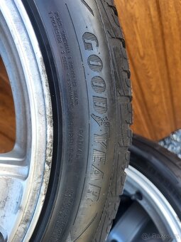 Prodám zimní sadu pneu 215/50R17 Goodyear, ET38 - 5