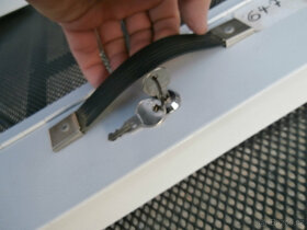 Pokladnička moderní, střádanka, kasička, trezor za 500 kč - 5