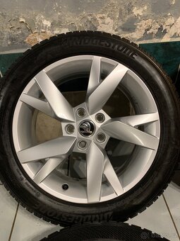 Alu kola Škoda R17 5X112 ZIMNÍ PNEU 205/55 R17 LYRA - 5