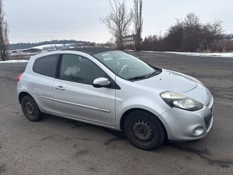 Renault Clio - 5
