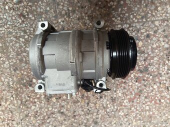 BMW e38 klima kompresor - 5