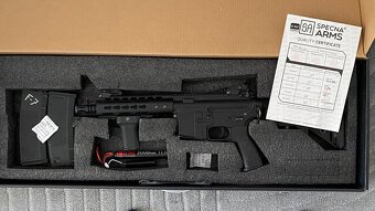 Airsoft zbraň - Specna Arms + příslušenství, flex. cena - 5