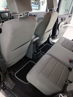 JEEP WRANGLER UNLIMITED - 5
