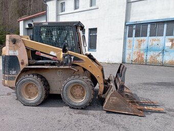 CAT 242 - 5