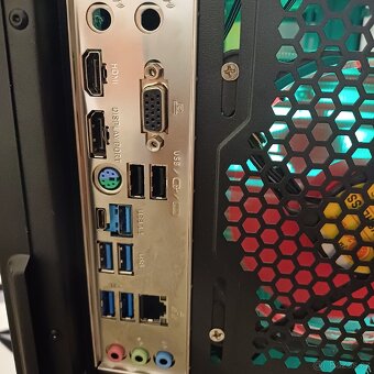 Rtx 3070 ryzen 7 5700x 32gb ram - 5