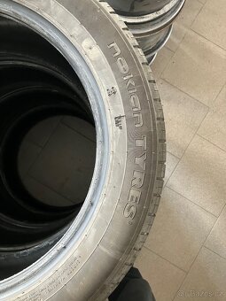 Nokian 215/55 R17 94V 5-6mm - 5