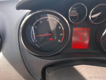 Opel Meriva D 1.4benzin 74kw r.v.11/2016 naj.121000km - 5