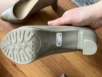 Nove boty na podpatku Lazzarini 37 PC 990 - 5