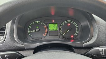 Škoda Fabia II 1.2 HTP 51 kW – rok 2010, pravidelný servis - 5