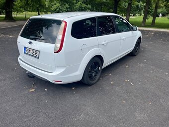 PRODÁM FORD FOCUS Mk2 po faceliftu 1.6 74kW combi - 5