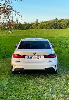 Bmw 320i xDrive,M paket,perleť,h&k,webasto… - 5