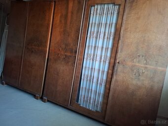 Za odvoz dám krásnou světlou skříň - 5