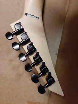 el kytara Jackson - 5