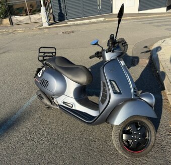 skútr Piaggio Vespa GTV 300 HPE Sei Giorni - 5