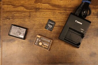 Canon EOS 4000D - 5
