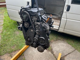 Motor 1,9TDI 96kW AVF - 5