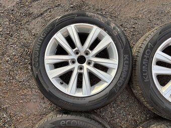 Original letní kola Volkswagen 5x100 6J ET40 185/60 R15 - 5