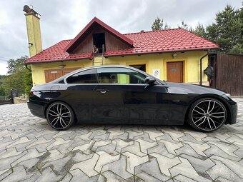BMW E92 325i 160kw 2007 200 000km 3 majitelé - 5