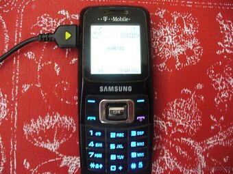 tel SAMSUNG včetně nabíječky - 5