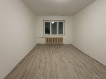 Pronájem bytu 3+1, + balkon, 70 m2, obec Dražeň - 5