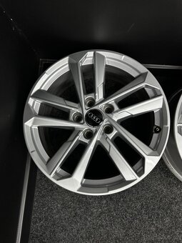 Alu AUDI 5x112 17” 8Y0601025L - 5