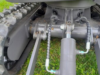 Minirypadlo 1,2 t s hydraulickým palcem - 5