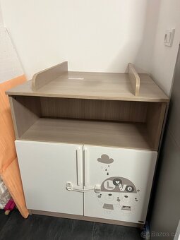 Postýlka, přebalovací pult, kolotoč nad postýlku - 5