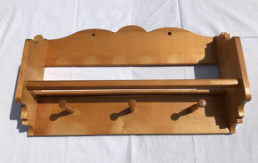 Závěsná Police + 6x Kořenka + 3x Hrnek Porcelán - 5