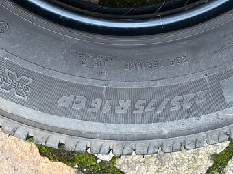 Pneu 225/75/16c - 5
