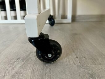 Dětská postýlka (kolečka, nastavitelný rošt) - 5