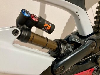 YT Industries TUES CF Pro Race XL - 5