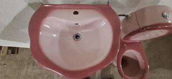 Umyvadlo s nohou + kombi WC - 5