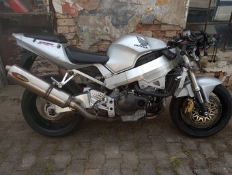 Honda CBR 929rr - 5