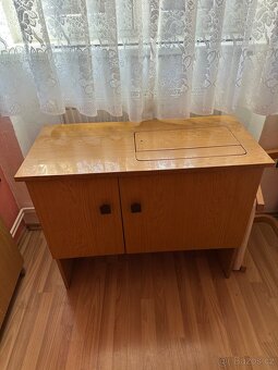 Šicí stroj Veritas skříňový - 5